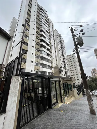 Apartamento com 3 quartos para alugar em Perdizes – SP