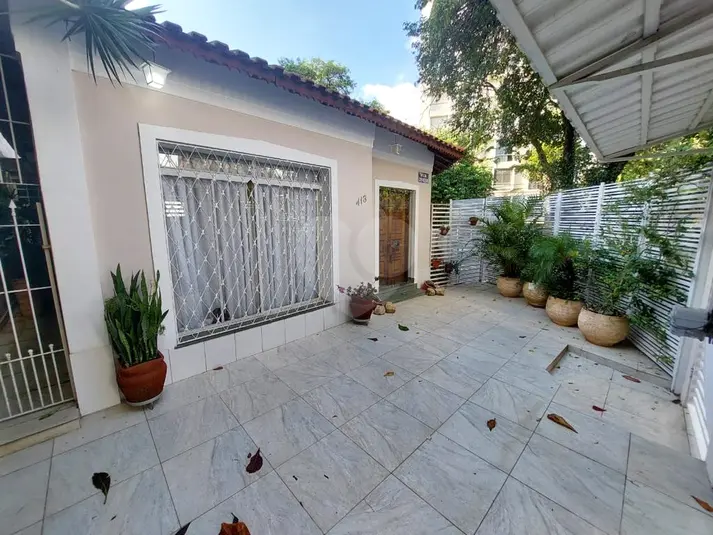 Casa com 3 quartos para alugar em Vila Romana – SP