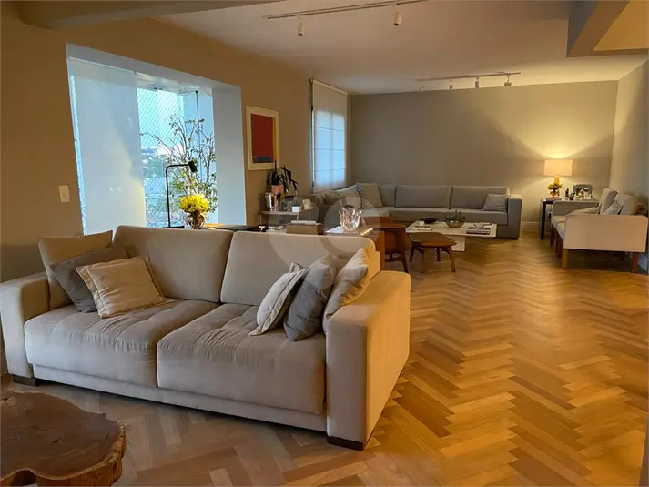Apartamento com 3 quartos à venda em Campo Belo – SP