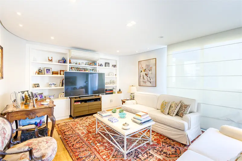 Apartamento com 3 quartos à venda em Itaim Bibi – SP