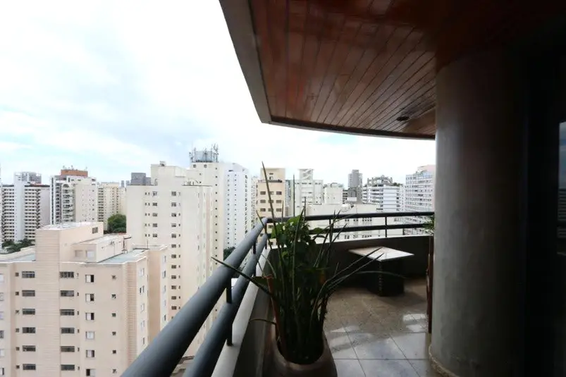 Apartamento com 4 quartos à venda em Moema – SP