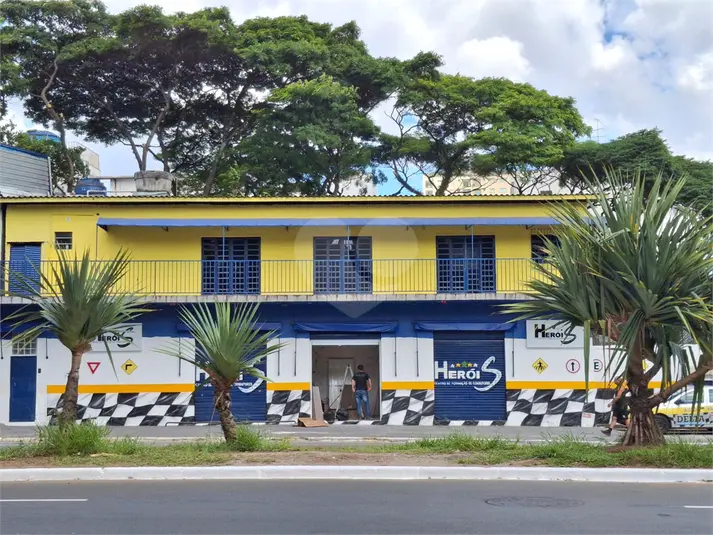 Salão Comercial à venda em Santana – SP