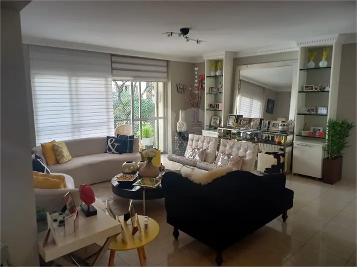 Apartamento com 4 quartos à venda em Moema – SP