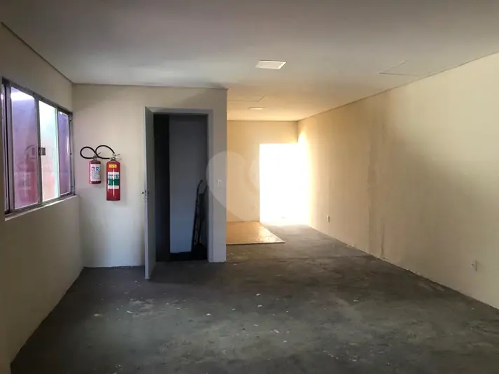 Prédio inteiro à venda em Brás – SP