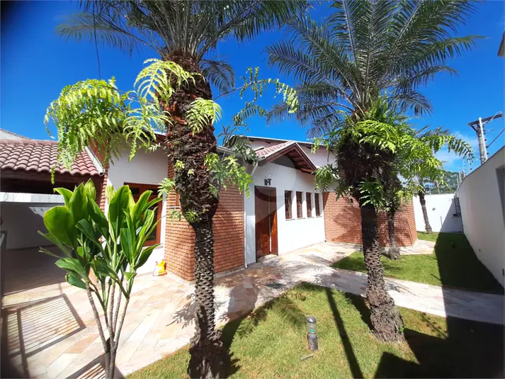Sobrado com 3 quartos à venda ou para alugar em Tremembé – SP