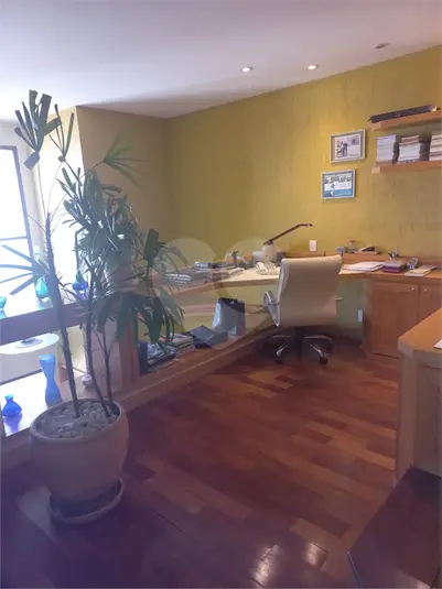 Cobertura com 4 quartos à venda ou para alugar em Moema – SP