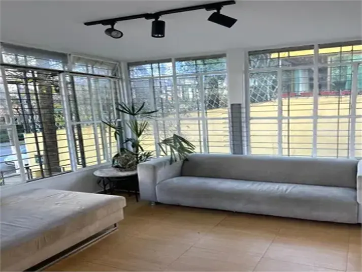Casa com 8 quartos à venda em Saúde – SP