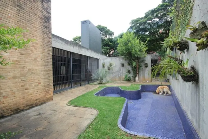 Casa térrea com 5 quartos à venda em Pacaembú – SP