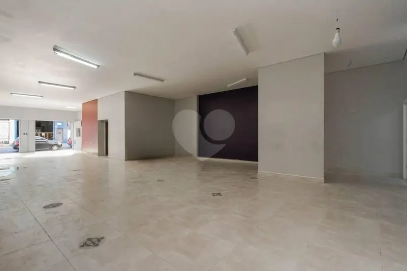 Prédio inteiro à venda em Barra Funda – SP