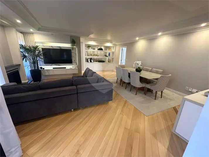 Apartamento com 3 quartos à venda em Moema – SP