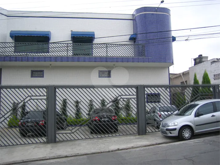 Galpão à venda em Penha – SP