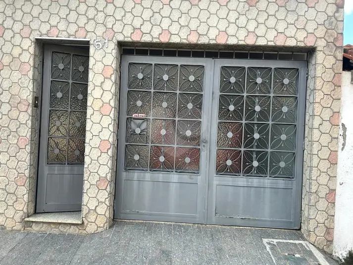 Casa térrea com 5 quartos à venda em Pari – SP