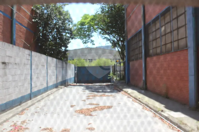 Prédio inteiro para alugar em Osasco – SP