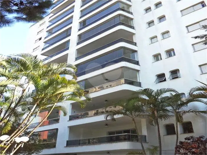 Apartamento com 4 quartos à venda em Moema – SP