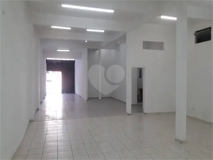 Salão à venda ou para alugar em Penha – SP