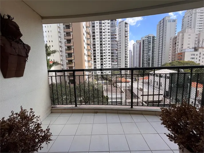 Apartamento com 2 quartos para alugar em Moema – SP