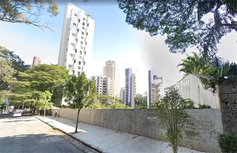 Terreno à venda em Morumbi – SP