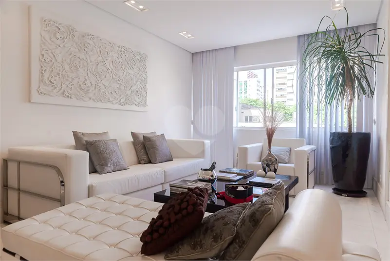 Apartamento com 3 quartos à venda em Bela Vista – SP