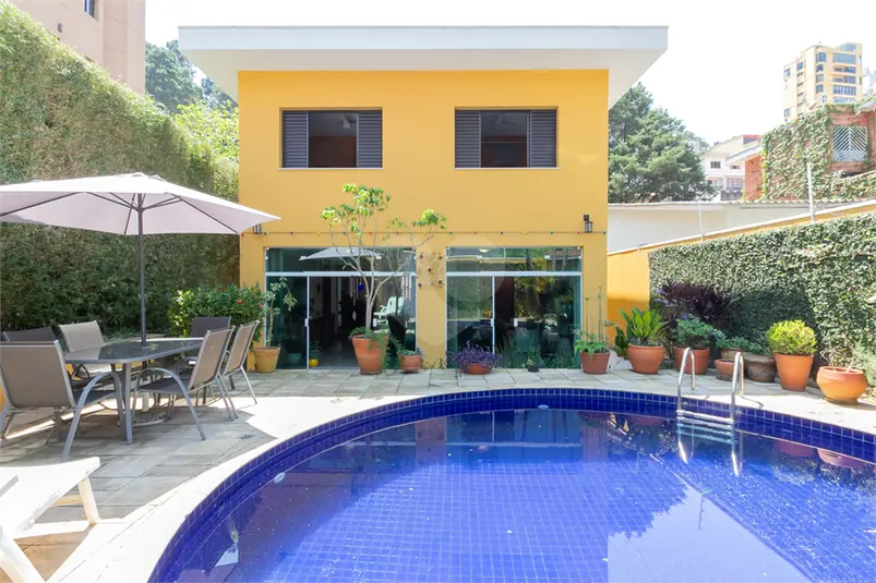 Sobrado com 4 quartos à venda em Vila Madalena – SP