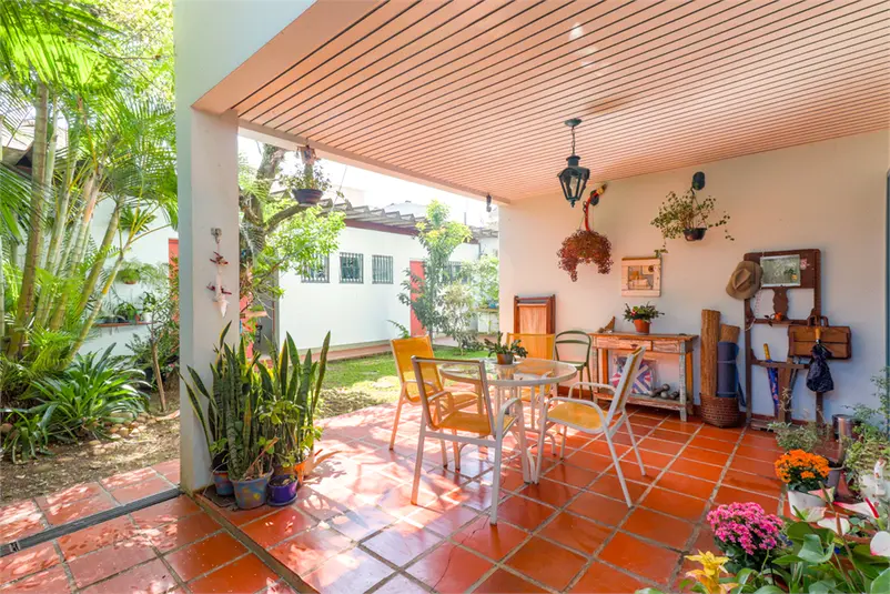 Casa com 3 quartos à venda em Alto de Pinheiros – SP