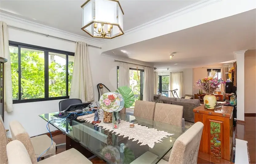 Apartamento com 3 quartos à venda em Moema – SP