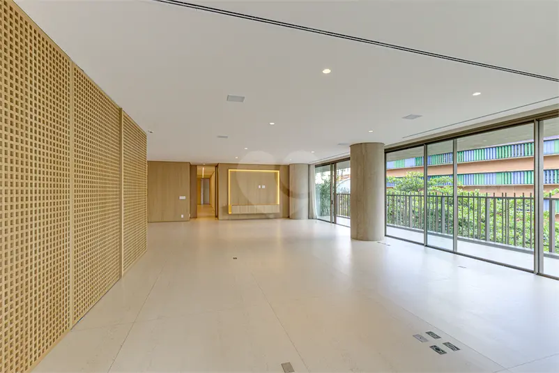Apartamento com 4 quartos à venda em Moema – SP