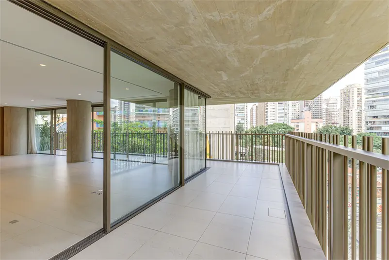 Apartamento com 4 quartos à venda em Moema – SP