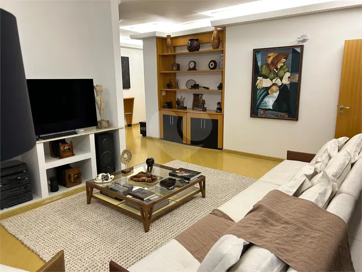 Apartamento com 3 quartos à venda em Higienópolis – SP