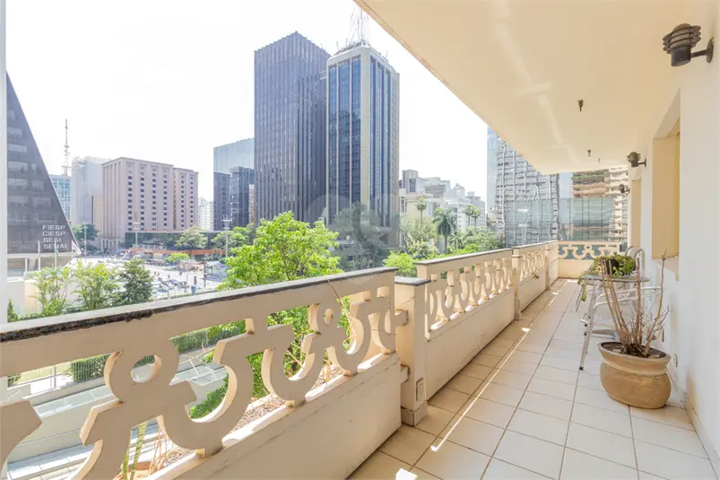 Apartamento com 3 quartos à venda em Bela Vista – SP