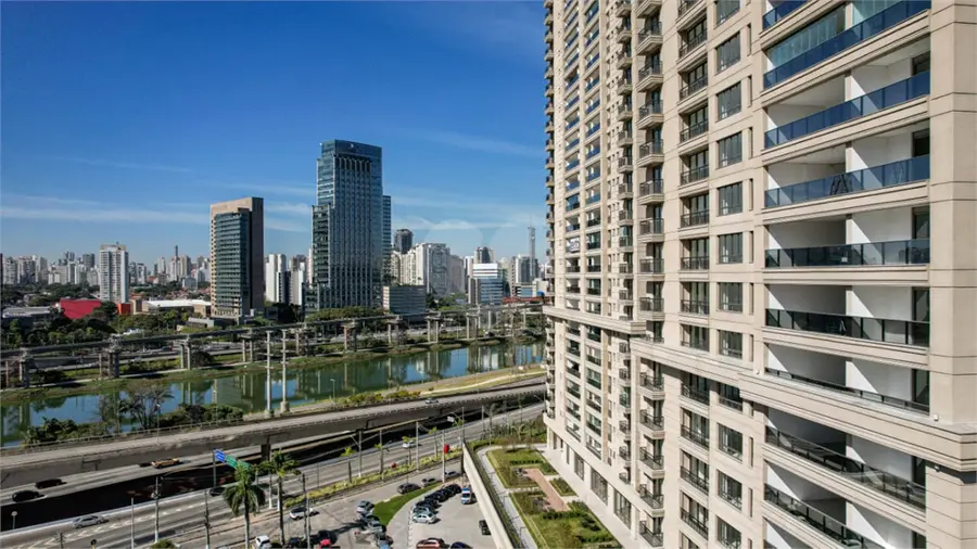 Apartamento com 4 quartos à venda em Real Parque – SP