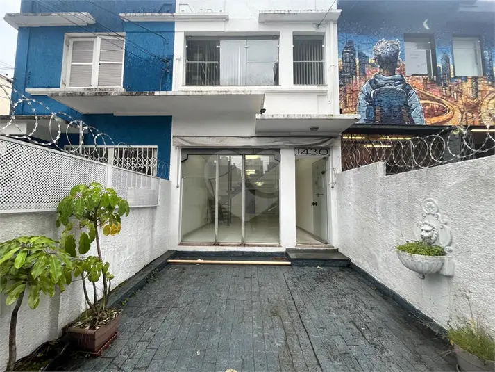 Casa com 3 quartos para alugar em Perdizes – SP