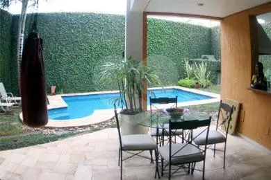 Sobrado com 4 quartos à venda em City Pinheiros – SP