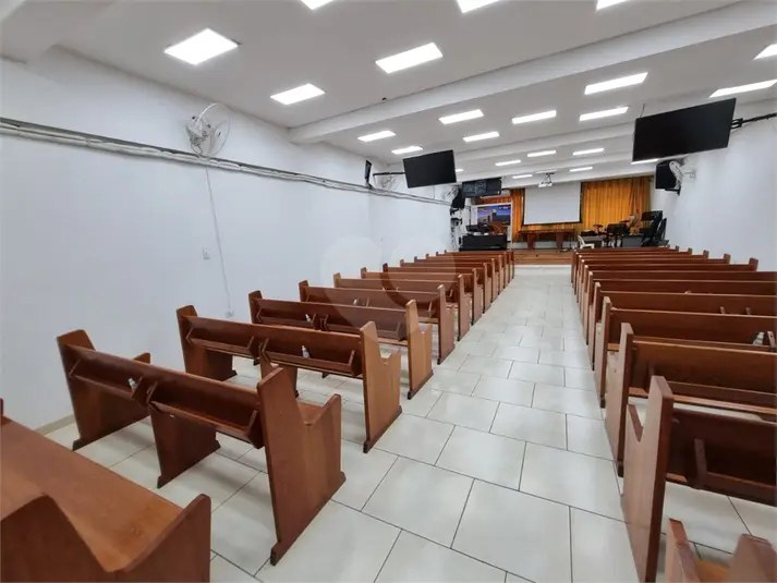 Prédio inteiro à venda em Liberdade – SP