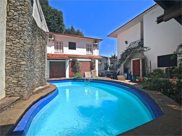 Sobrado com 4 quartos à venda em Sumaré – SP