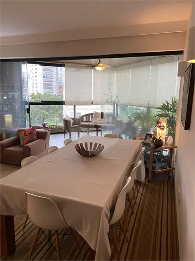 Apartamento com 4 quartos à venda em Moema – SP