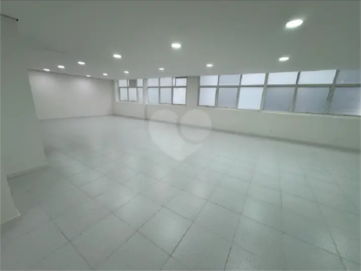 Salas à venda ou para alugar em Bela Vista – SP