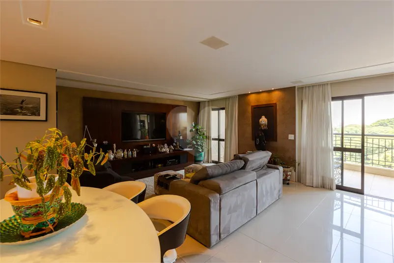 Duplex com 4 quartos à venda em Alto de Pinheiros – SP