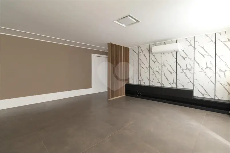 Apartamento com 4 quartos à venda em Liberdade – SP