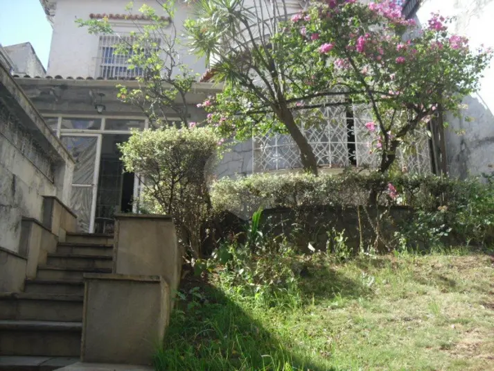 Casa com 4 quartos à venda em Cambuci – SP