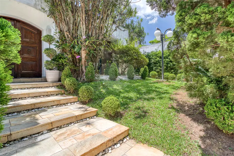 Casa térrea com 4 quartos à venda em Jardim Cordeiro – SP