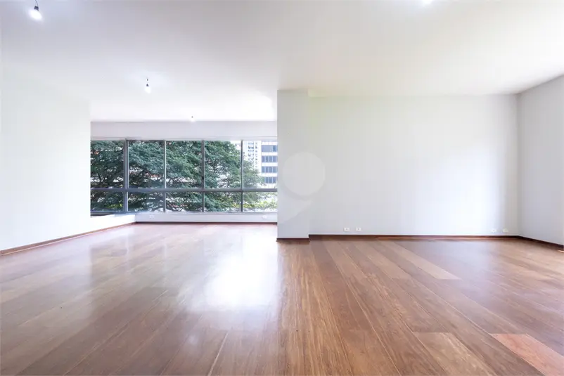 Apartamento com 4 quartos à venda em Bela Vista – SP