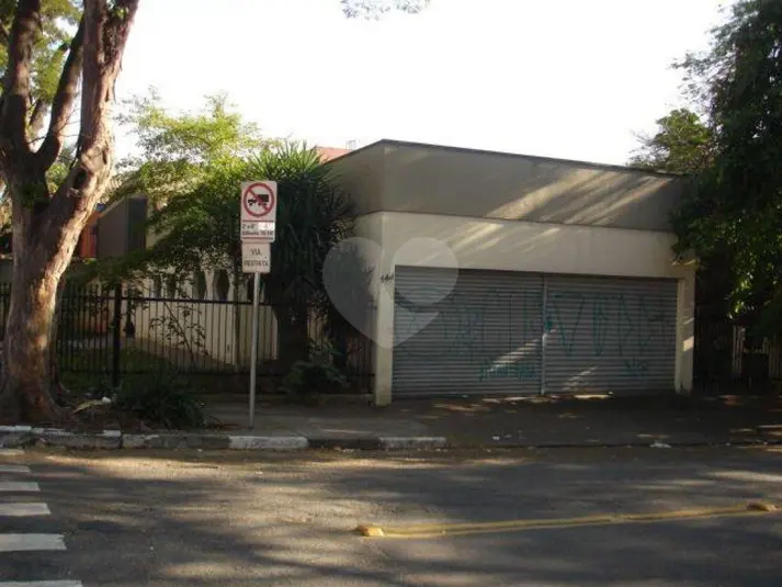 Galpão à venda em Butantã – SP