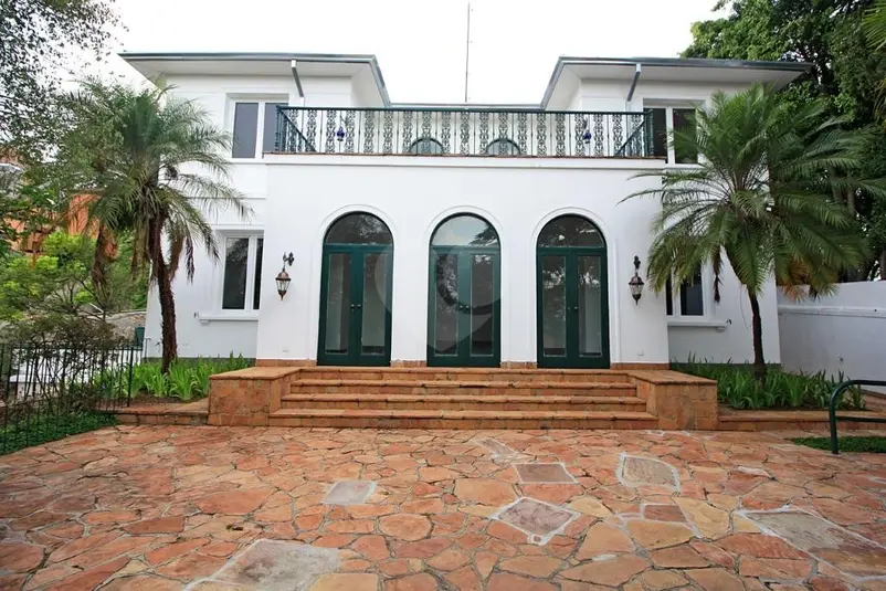 Casa com 3 quartos à venda ou para alugar em Pacaembú – SP