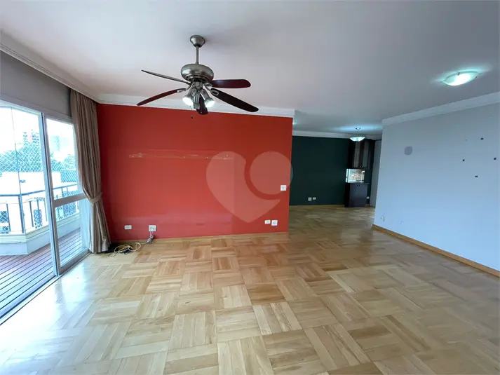 Apartamento com 3 quartos à venda ou para alugar em Morumbi – SP