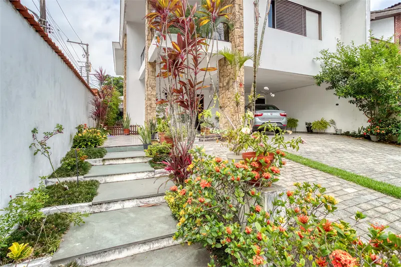 Casa de vila com 4 quartos à venda em Granja Julieta – SP