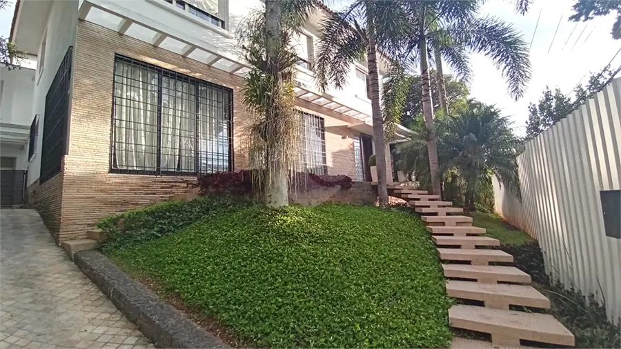 Sobrado com 3 quartos à venda em Pacaembú – SP