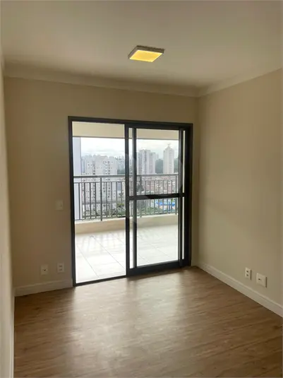 Apartamento com 3 quartos para alugar em São João Clímaco – SP