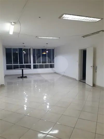 Prédio inteiro à venda em Barra Funda – SP