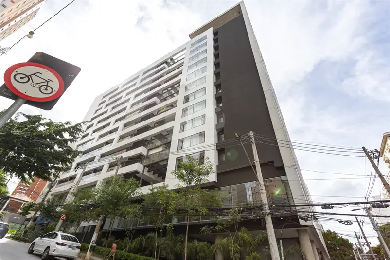 Salas com 1 quarto à venda ou para alugar em Pinheiros – SP