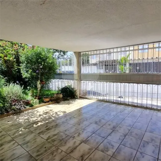 Casa térrea com 2 quartos à venda ou para alugar em Jardim Regina – SP